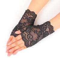 Women 39;s summer driving sunscreen gloves black and white lace half-finger gloves thin fingerless gloves B62