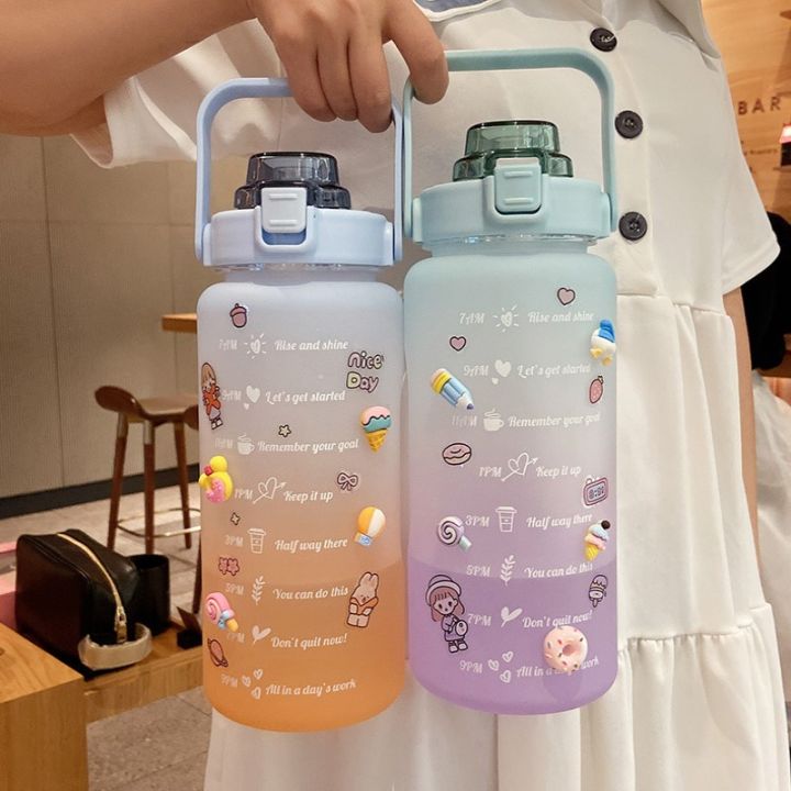 2l-sports-straw-water-bottle-with-stickers-portable-large-capacity-fitness-bike-cup-summer-ice-cold-water-jug-with-time-marker