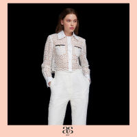 [asv aw23] Evie Eyelet Cropped Shirt เสื้อเชิ้ตผู้หญิง ทรงครอปครั้งตัว แขนยาว แต่งปีเก้ แต่งกระเป๋าหน้า แต่งกระดุมทอง ผ้าฉลุลายดอกไม้