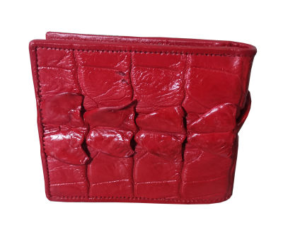 BestCare Super Hot Red กระเป๋า 2 พับสั้น สีแดงสดๆ เป็นส่วนหาง ของแท้ ใช้นาน ใช้ทน