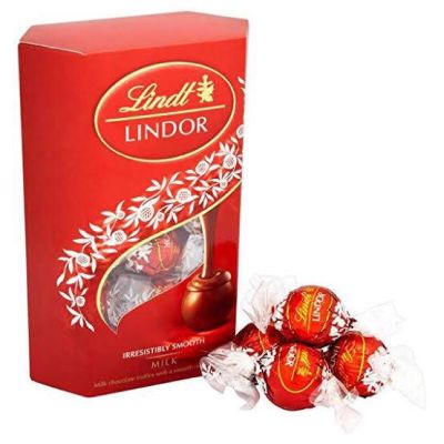 Items for you 👉 Lint Lindor milk chocolate &amp; assorted chocolate 200 g ช็อกโกแลตนมและรวมรสชาติ จากสวิสเซอร์แลนด์ Milk