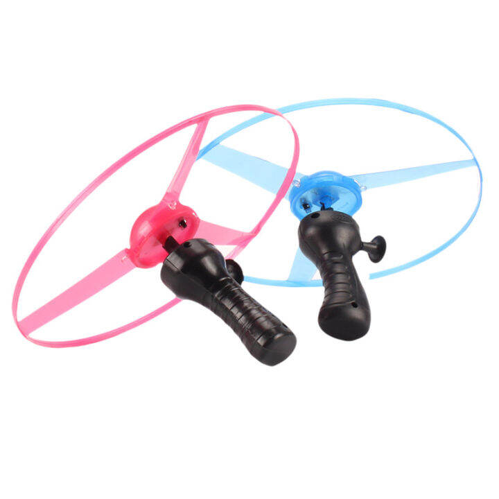 funny-spinning-flyer-luminous-flying-ufo-led-light-handle-flash-flying-ของเล่นสำหรับเด็กเกมกลางแจ้งสีสุ่ม