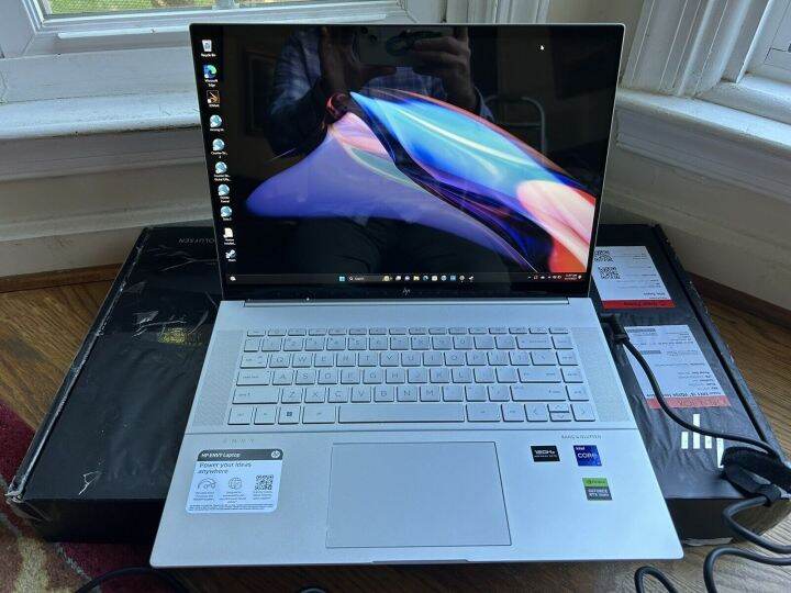 HP ENVY 16-h1023dx Laptop - 16 Touch, Intel i9, 16GB RAM, 1TB SSD