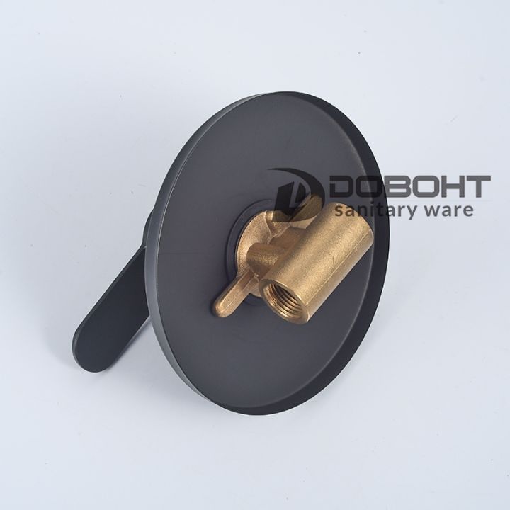 doboht-ฝักบัวจ่ายน้ำ-สีดำทองเหลืองติดผนัง-body-d14012-bl