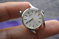 นาฬิกา Vintage มือสองญี่ปุ่น SEIKO 2220 0020 ระบบ ไขลาน ผู้หญิง ทรงกลม กรอบเงิน หน้าปัด 22มม. ใช้งานได้ปกติ สภาพดี ของแท้ ไม่กันน้ำ