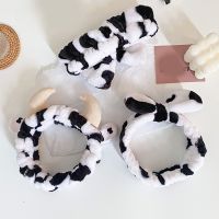 Bando Simpai Rambut Cuci Wajah Pola Sapi Bando Ikatan Simpul Tanduk Hewan Flanel Lembut untuk Wanita Anak Perempuan Pemegang Rambut Turban