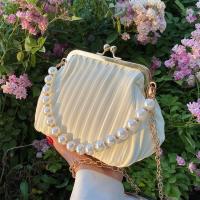 Pleated Shell Bag Small Totes With Pearl Handle 2022 Summer New PU Leather Womens Designer Handbag Chain Shoulder Messenger Bag