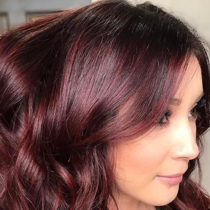 Thuốc nhuộm tóc đỏ nâu chất lượng cao sẽ mang đến cho bạn mái tóc lấp lánh, rực rỡ. Nếu bạn muốn tìm kiếm một lựa chọn nhuộm tóc chất lượng và đẹp, hãy xem hình ảnh về sản phẩm này để nhận được những cảm hứng cho mái tóc của mình.