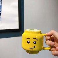 [ถ้วยระดับไฮเอนด์] 250มิลลิลิตรเซรามิกยิ้มแก้วการ์ตูนกาแฟนมชาถ้วยน้ำน่ารักแสดงออกตลกสีเหลืองยิ้มเด็กดื่มแก้วของขวัญ