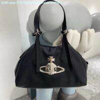 ลับเฉพาะ Vivienne Westwood จี้สร้อยใหม่ Empress Dowager ขนาดใหญ่อิ่มตัวนุ่ม Pitho Bo Bo กระเป๋าจุของได้มากหนึ่งไหล่ Porta Ble Black Silver Niche