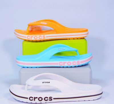 【Ready Stock】2023CrocsˉCasual Flip-flops Versatile slippers Soft soled anti-skid Roman sandals