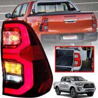 ไฟท้าย LED รุ่น โตโยต้า ไฮลักซ์ รีโว่ ร็อคโค่ TOYOTA HILUX REVO ROCCO ปี 2015 - 2021 สีแดง ข้างขวา 1 ดวง รวมชุดสายไฟ และหลอดไฟ