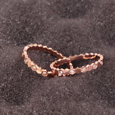 J2-409 เพชรญี่ปุ่นและเกาหลี cnc แหวนแหวนทองรังผึ้งประดับเพชรขนาดเล็กแหวนหางหญิง แหวนนิ้วชี้รูปเพชรมีเอกลักษณ์เฉพาะตัว