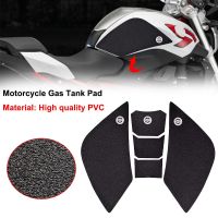 ﹉❈™ R1200 R 1200R Motorcycle Accessories Anti Slip Tank Pad PVC Side Gas Knee Grip Protector Sticker Fit For BMW R1200R 2015-2022