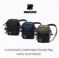 กระเป๋าสะพายข้าง Undefeated Shoulder Bag ของแท้ พร้อมส่งจากไทย