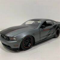 Jada ของเล่นเด็กจำลองรถ Diecast โลหะฟอร์ดรุ่น Mustang GT 2010โมเดลรถอัลลอยของขวัญของสะสม