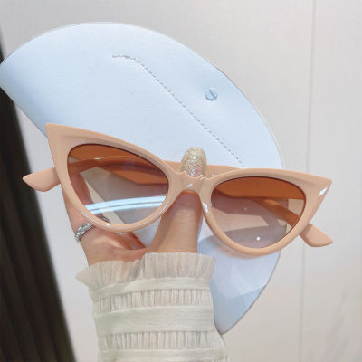 ผู้หญิงใหม่วินเทจแมวตาแว่นกันแดดกรอบเล็กย้อนยุค UV400ป้องกันอาทิตย์แว่นตาแฟชั่นอินเทรนด์ Streetwear แว่นตา