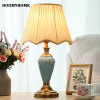 DOOMYHOME โต๊ะเซรามิคห้องนอนยุโรปโคมไฟที่เรียบง่ายทันสมัยโรแมนติกที่สร้างสรรค์บ้านงานแต่งงานโคมไฟหัวเตียงอบอุ่นสไตล์อเมริกันหรูหรา