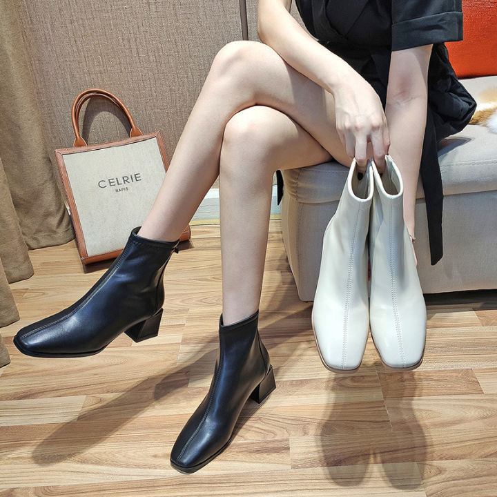 women-shoes-รองเท้าบูทมาร์ติน-ข้อสั้น-ส้นหนา-หัวกลม-แบบผูกเชือก-สีพื้น-แฟชั่นใหม่-3-5cm