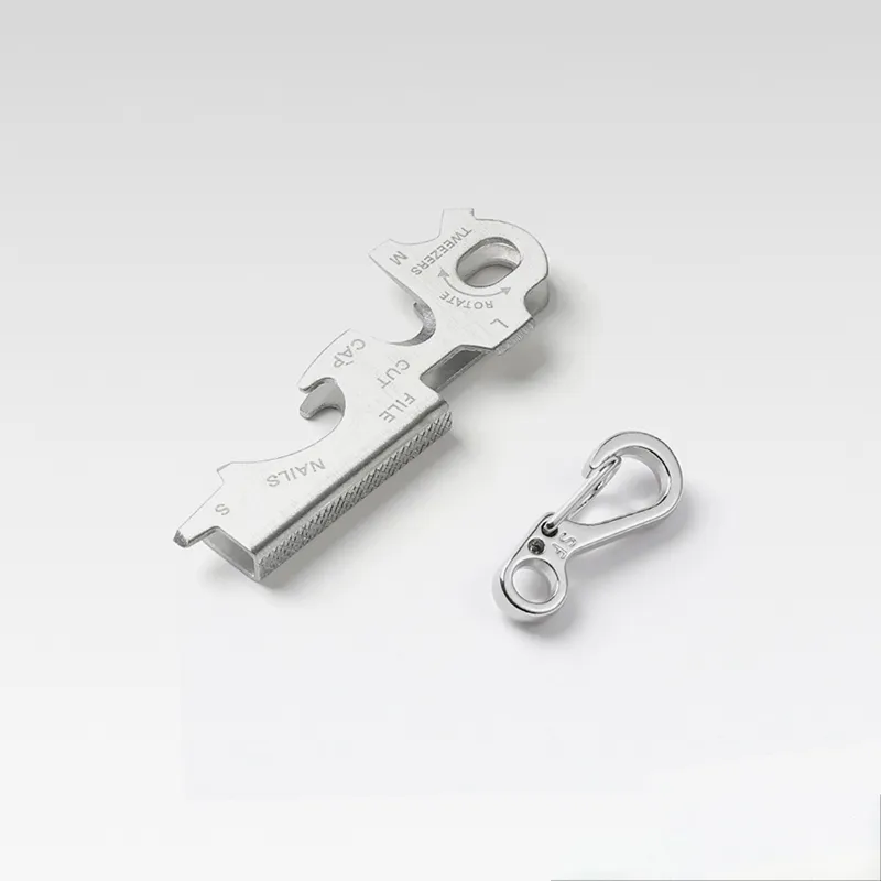 1pc Multifunctional Metal Keychain With Rotating Clip, Bottle