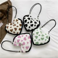 [COD] Korean version spring and summer new love plush shoulder bag female 2023 heart-shaped fashion student