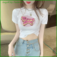 AngelCity เสื้อยืดพิมพ์ลายตัวอักษรสำหรับผู้หญิงเสื้อครอปเสื้อแขนสั้นรัดรูปคอกลมลำลองสไตล์อเมริกันร้านแฟชั่น