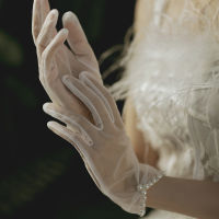 ใหม่ถุงมือแต่งงานสั้นสีขาว Tulle มือประดับด้วยลูกปัดเจ้าสาวแต่งงานสง่างามย้อนยุคถุงมือห้านิ้วประสิทธิภาพ