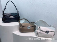 Fast Shipping The Korean Version Of Flip Lock Buckle Deduction Todcar Bag Solid Color, Fashionable High -Level