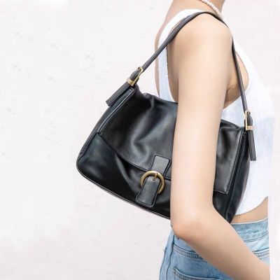 [COD] personalized retro large-capacity tote underarm bag womens 2023 summer new soft surface all-match one-shoulder