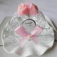 Beautiful Wedding Gift Ornamental Candy Box Lovely Multi-Color Metal Romantic Heart Carriage Gift Storage Boxes