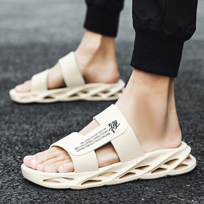 Blade Slippers for Men 2021 New Summer Non-Slip Soft Bottom Sandals ins Mens Beach Shoes