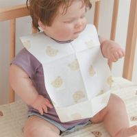 【DT】hot！ 50pcs/Set Cartoon Print Drooling Bibs Disposable Bib Baby for Boy Non-woven Drool Outdoor Infant Burp Cloths