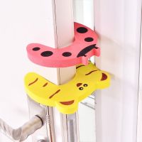 ℡ↂ 3Pcs Safety Door Stopper for Children Protection Baby Safety Cute Animal Furniture Security Card Lock Kids Finger Protector