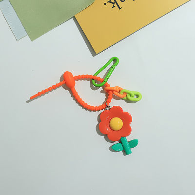 💖【Lowest price】MH พวงกุญแจรถน่ารักผู้หญิงพวงกุญแจดอกไม้หวานสร้อยข้อมือสีพวงกุญแจ