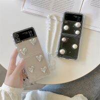 เคสสำหรับ Samsung Z ฝาพับ3 4ชิ้นฝาครอบหลังกันกระแทกพร้อมสายรัดข้อมือเคสสำหรับ Galaxy Flip3ไข่มุกลายหัวใจความรัก3D Z ZFlip4 5G