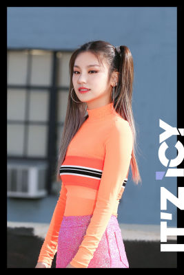 โปสเตอร์ Yeji เยจี ITZY อิดจี Korean Group Kpop ดาราเกาหลี รูปภาพขนาดใหญ่ ตกแต่งผนัง Poster ของแต่งห้อง ของสะสม โปสเตอร์ติดผนัง โปสเตอร์ติดห้อง 77poster