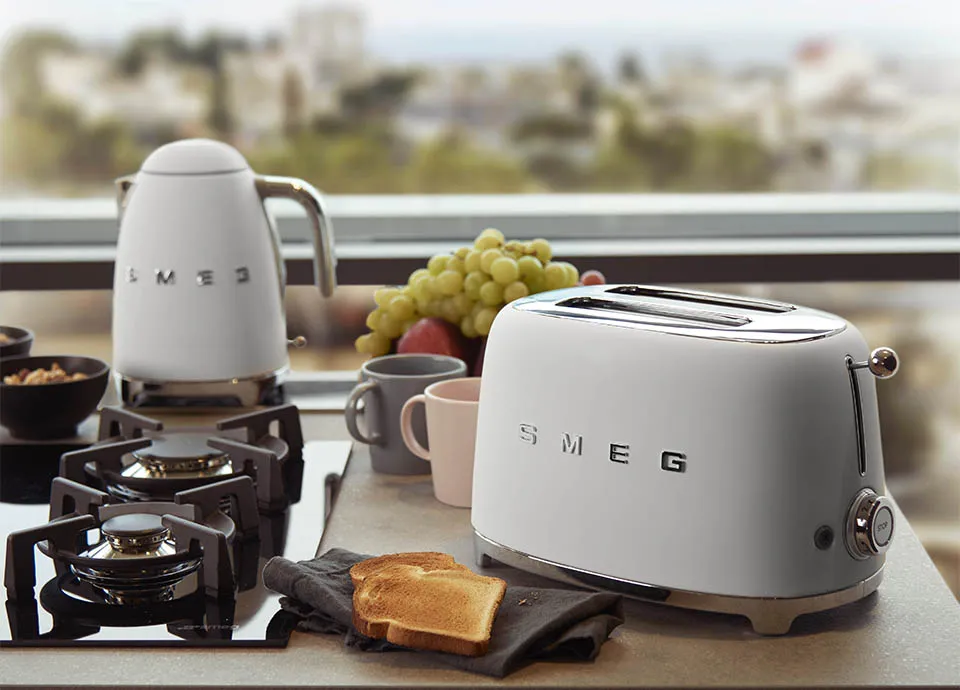 Smeg 2 Slice Toaster - Matte Champagne