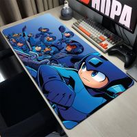 แผ่นรองโต๊ะ Megaman แผ่นรองเมาส์ Xxl Gaming Mouse Pad อุปกรณ์เครื่องเล่นเกมพีซี คีย์บอร์ด ตัวป้องกันการขยายตัวของเมาส์ขนาดใหญ่