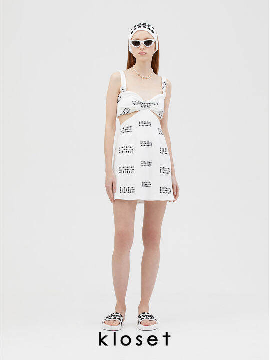 kloset-love-in-braille-mini-dress-ss22-d002-ชุดเดรส-ชุดเดรสแขนกุด-ชุดเดรสสั้น-ชุดเดรสผ้าปัก-ชุดเดรสแฟชั่น