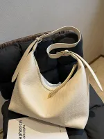 Retro bag new 2023 fashion high-grade texture commuter large bag female large capacity shoulder bag all-match Messenger bag 【QYUE】