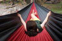 Wanderer Hammock ยาว 3 เมตร เปลเดินป่า เปลพกพา รับน้ำหนักได้ถึง 4 คน ขนาดใหญ่พิเศษ นอนสบาย พร้อมมุ้งและฟรายชีท - สีแดง Red Army