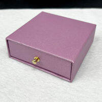 กล่องใส่เครื่องประดับ Jewelry Box (Pin) สีม่วง Purple กล่องของขวัญ กล่องกระดาษ แบบดึงลิ้นชัก มีฟองน้ำด้านใน *มีหลายสีมาก