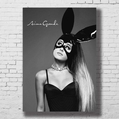 สีดำและสีขาว Ariana Grande นักร้องภาพวาดผ้าใบโปสเตอร์และพิมพ์ภาพผนังศิลปะสมัยใหม่สำหรับตกแต่งห้องนั่งเล่น Cuadros