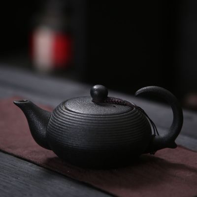 กาน้ำชาเซรามิคพิเศษหม้อเดี่ยวถ้วยชงชาบ้านชุดชากังฟูสีดำชามเซรามิกสำนักงานที่เรียบง่ายสไตล์ญี่ปุ่น