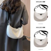 Summer messenger white all-match dumpling bag lady 2023 new casual large-capacity commuter nylon canvas bag 【QYUE】