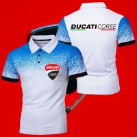 ducati corse [ขายขาดทุน พร้อมส่งจากโรงาน] โปโล มีกระเป๋า ทรงผู้ชาย คอปก คอโปโล เสื้อโปโลสีพื้น ผ้า ค๊อตต้อนผสมโพลีเอสเตอร์ ใส่สบาย