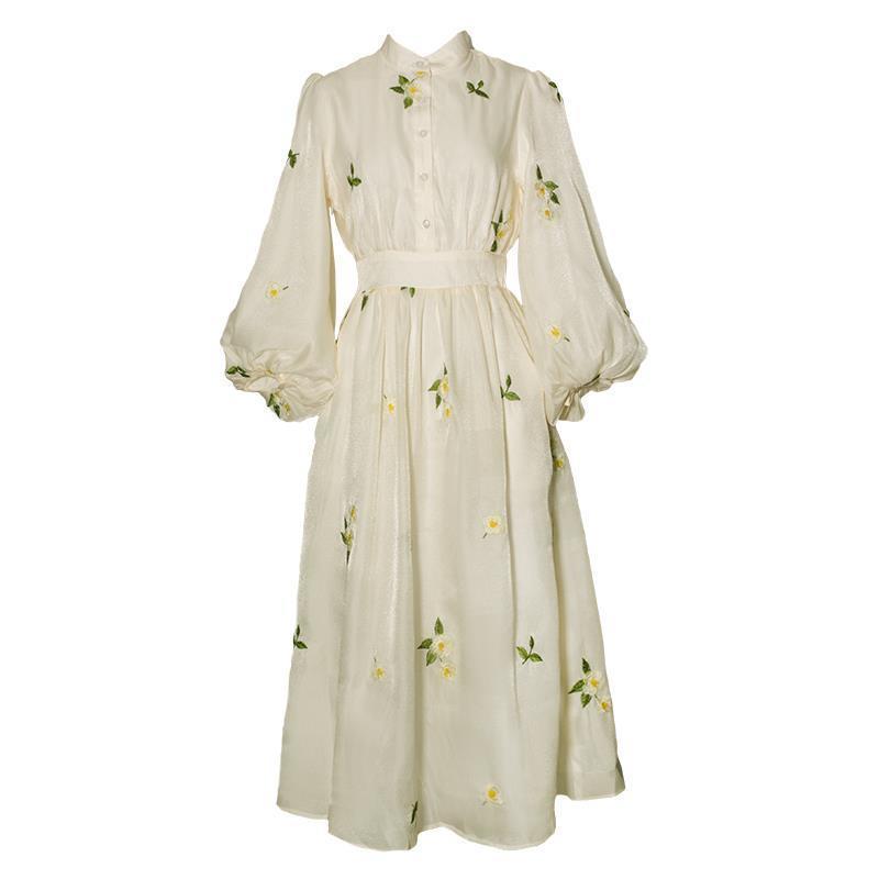 Spring and summer 2023 "The Wind Passes Through the Woods" French vintage girl embroiled balloon sleep floral dress fair skirt ceremony