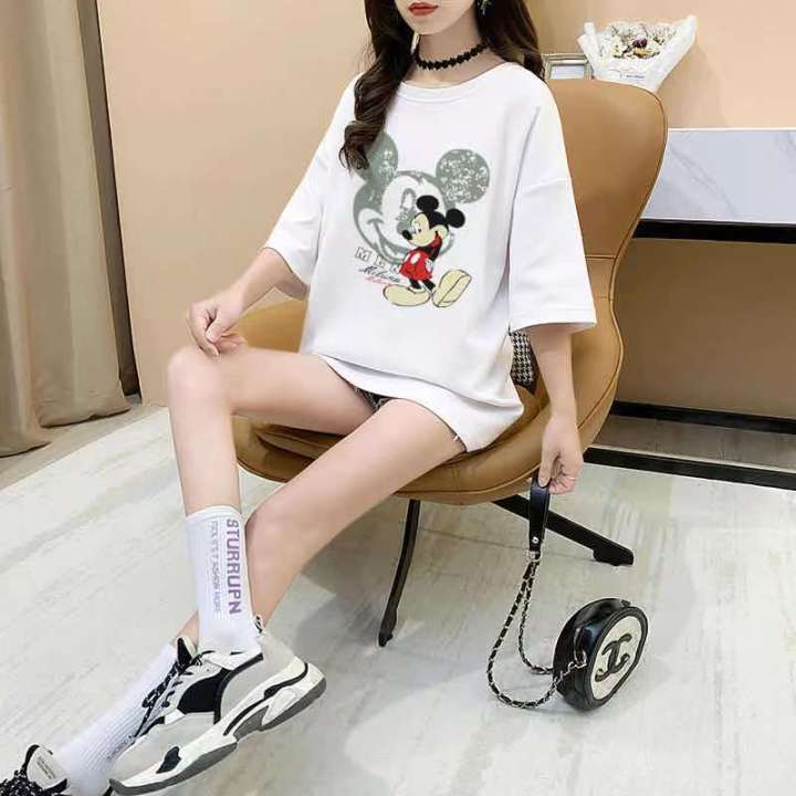 พร้อมส่ง-fashion-dress-shop-เสื้อยืดมิ้กกี้เม้าส์-มาใหม่-เนื้อผ้าดีนุ่มเด้งมี-5-สี-สีเขียวดำ-ขาว-แดง-เสื้อยืดแฟชั่น-เสื้อยืดผู้หญิงแขนสั้น