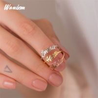 Wanixm แหวนชื่อตามสั่ง,แหวนสแตนเลสปรับได้ตัวอักษรหัวใจสีทองผู้หญิงหญิงสาวเครื่องประดับคู่รัก