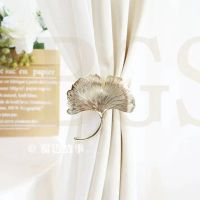 1Pc Curtain Tieback High Quality Ginkgo Leaf Holder Hook Buckle Clip Pretty and Fashion Polyester Decorative Home Accessorie
